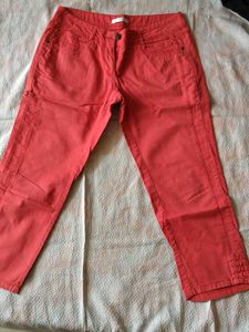 Coral Cropped Pants