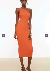 Trendyol Chic Orange One-Shoulder Dress (M)