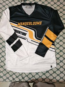 wanderlooms sports graphic tshirt