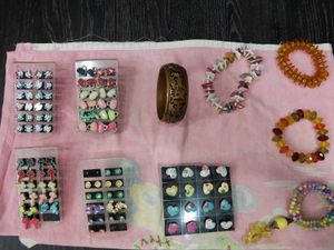 Assorted Earrings & Bracelets Set