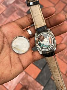 Classic Men's Watch with Leather Strap