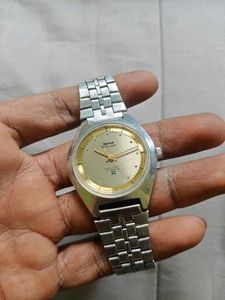vintage Vivek HMT Watch hand winding