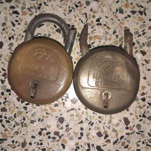 Vintage 1980s brass locks (Broken)