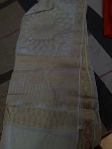 Elegant White &amp; Gold Dupatta