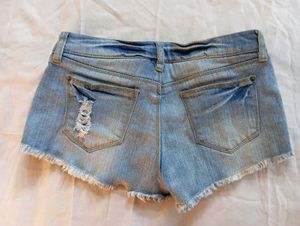 dollhouse denim shorts