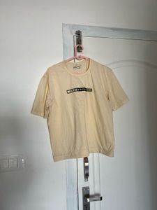 Comfortable Cream Graphic T-Shirt