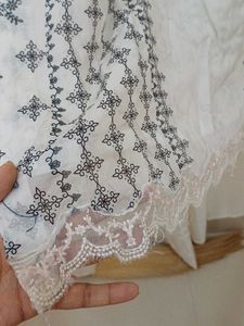 Elegant White Embroidered Kurta