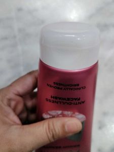 Pond's bright beauty Face wash