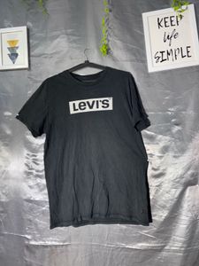 Levi's Black T-Shirt
