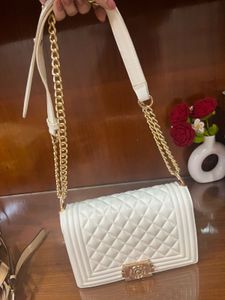 Chic Quilted White Handbag with Gold Chain