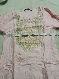 Elegant Pink Kurta Set with Embroidery
