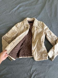 Chic Women's Beige Jacket