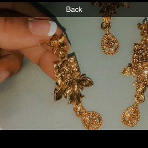 ✨Shining Earing And Mangtika✨