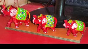 Brand New*** Home Decorative Item : Elephants Show