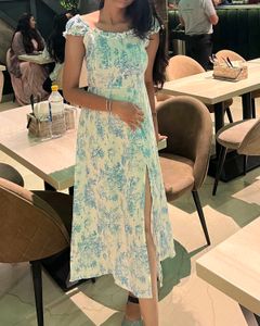 Flowy Blue &amp; White Floral Midi Dress