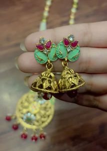 Traditional Gold Necklace and Earrings Set