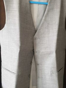 brand 👌new 42Gray Linen Vest