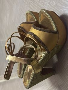 Elegant Gold Wedge Sandals