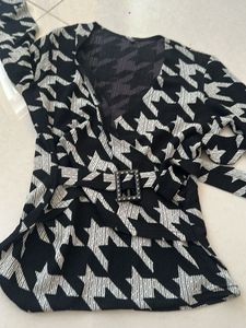 Chic Houndstooth Wrap Dress with Belt