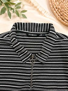 Striped Zipper Neck Crop Top🔥🖤🤍