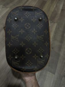louis vuitton thrifted bag