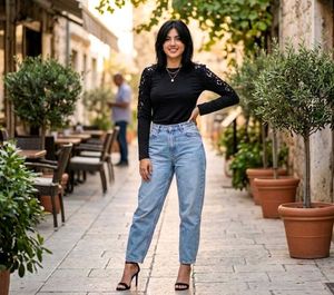 Stylish black top