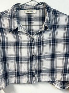 Cropped Plaid Button-Up Shirt