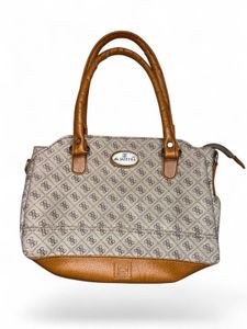 Chic Al Jazeera Shoulder Bag