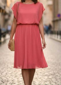 Elegant Pink Pleated Dress