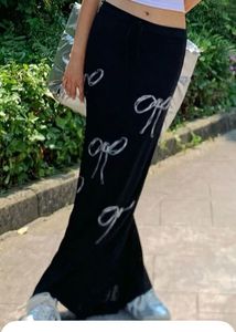 bow skirt