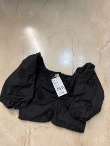 Chic Black Cropped Top