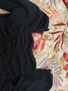 Chic Black Ruched Long Sleeve Top