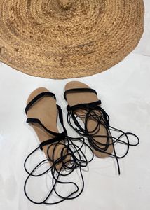 Set Of 2 completely new Lace-Up Sandals