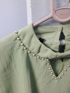 Top With Inner And Bow
