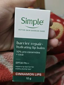 Simple Barrier Repair Hydrating Lip Balm