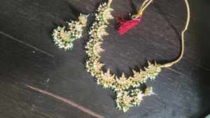 gold plated Kundan Choker Necklace Set with Earrin