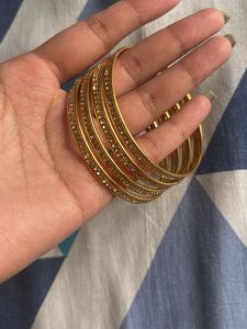 Set of 4 Sparkly Gold Bangles