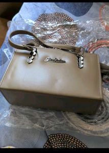 Chic Beige Handbag