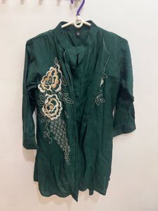 three pcs Women’s pant top  jacket