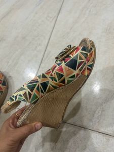 Geometric Print Peep-Toe Wedges