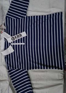 Oldmoney/ streetstyle navy blue stripes tshirt