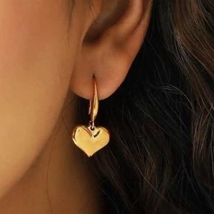 Gold Heart Dangle Earrings Anti-tarnish