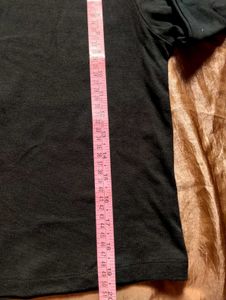 Black Fitted Round-Neck Top | Long Sleeves