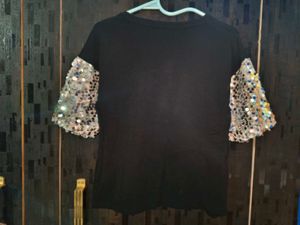 Sparkling Sequined Sleeve Graphic T-Shirt