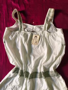 vintage white top