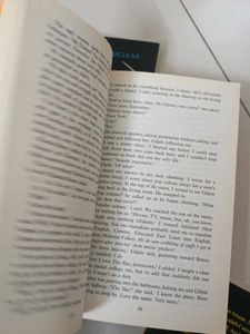 🪶 Gillian Flynn Book Set