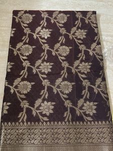 Maroon Cotton-Blend Saree with Floral Jacquard