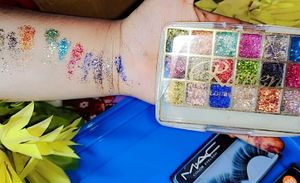 Glitter Eyeshadow Palette &amp; False Lashes
