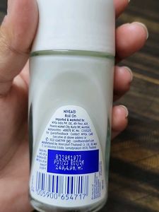Nivea Natural Glow Sensitive Deodorant Roll-On
