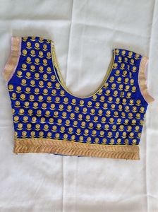 Blouse With laces
